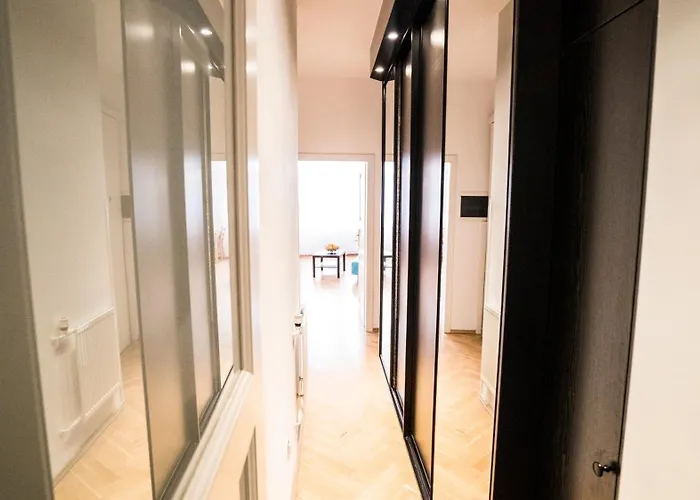 Apartment By The Old Town Square Prag